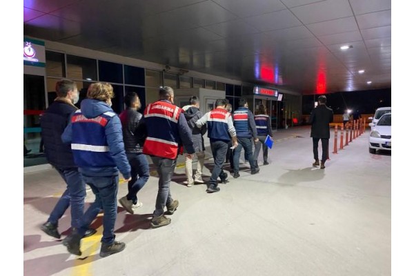 İZMİR MERKEZLİ 40 İLDE FETÖ OPERASYONU