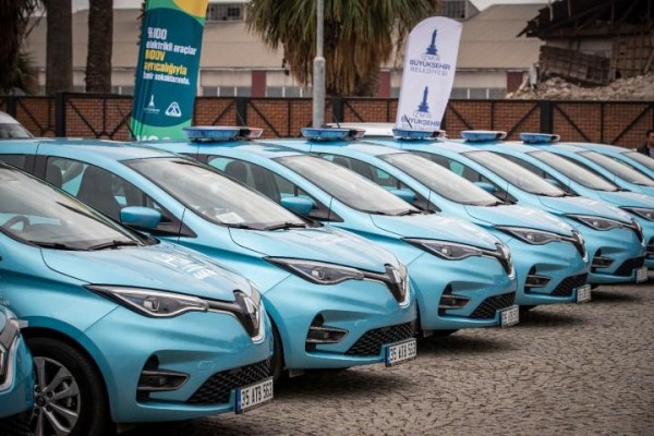 Büyükşehir elektrikli araç filosunu büyütüyor