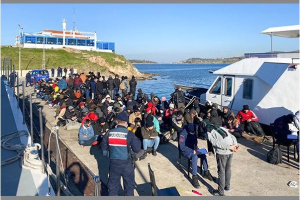 GÖÇMEN KAÇAKÇILARINA OPERASYON