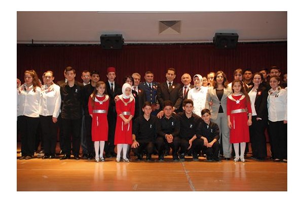 ALİAĞA'DA İSTİKLAL MARŞININ KABULÜ KUTLANDI