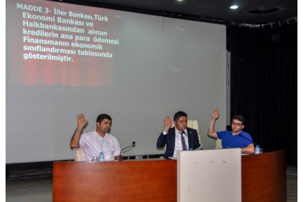 “BELEDİYE BÜTÇESİ 32 MİLYON TL AÇIK VERDİ”