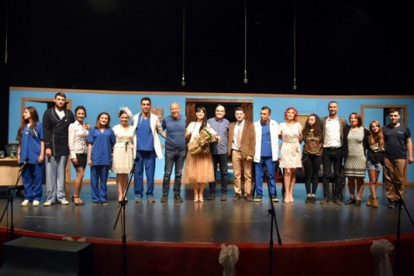 ‘KAÇ BABA KAÇ” SAHNELENDİ