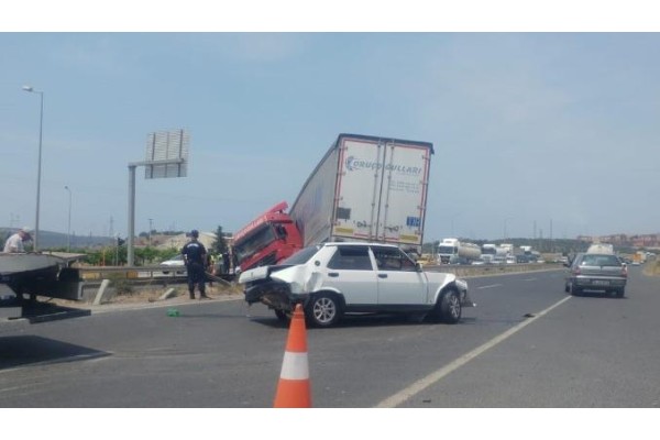 TIR İLE OTOMOBİL ÇARPIŞTI