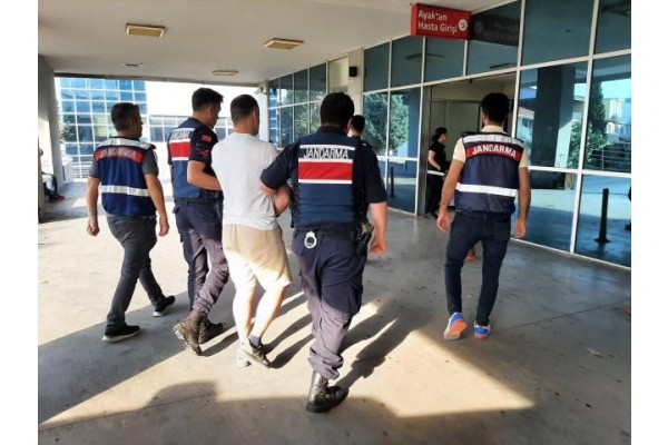 İzmir merkezli göçmen kaçakçılığı operasyonu