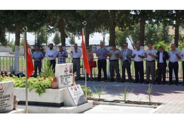 15 TEMMUZ ŞEHİTLERİ ALİAĞA’DA ANILIYOR…