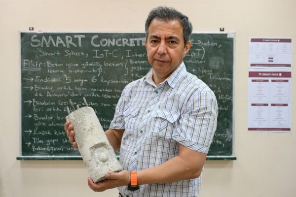 "Akıllı kolon" binaların sağlamlığını gösterecek