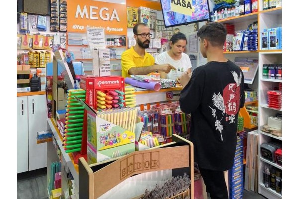 Kırtasiyeler yoğun mesaide