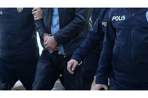 Kaçakçılık operasyonlarında 13 şüpheli yakalandı