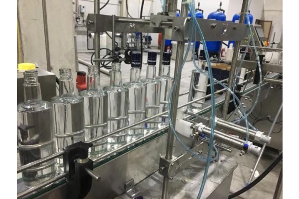 25 TON KAÇAK İÇKİYİ PİYASAYA SÜRECEKLERDİ