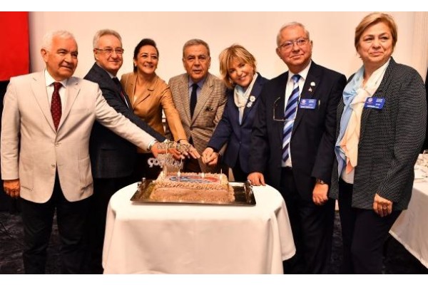 İZMİR İÇİN "YAK KENDİNİ DERLERSE"…