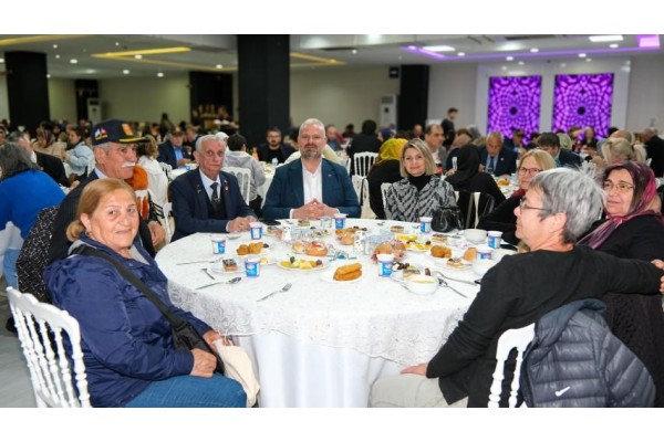 İlk iftar şehit aileleri ve gazilerle