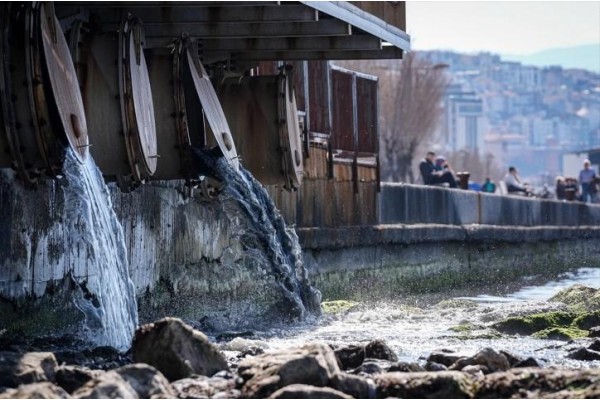 İZSU'ya 3,3 milyon lira ceza!