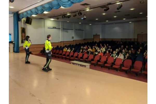 Öğretmenlere trafik güvenliği eğitimi
