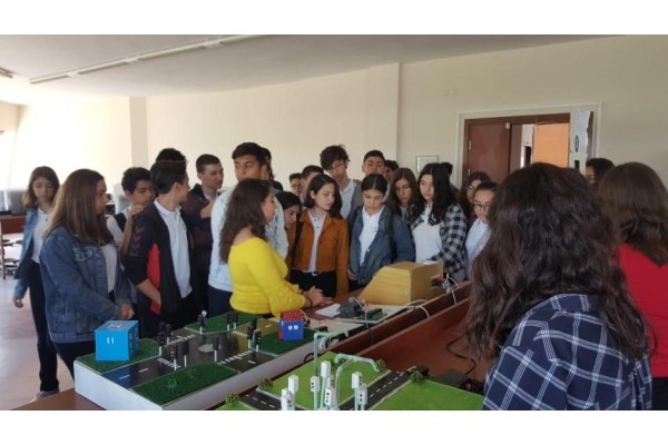 ALP OĞUZ, ALİAĞA MYO’YU ZİYARET ETTİ