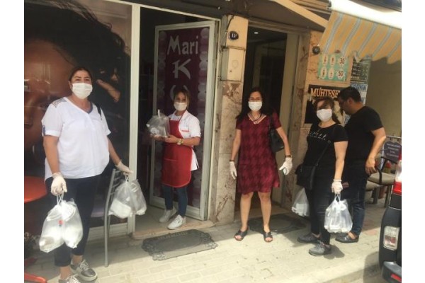 CHP’DEN BERBER VE KUAFÖRLERE HİJYEN PAKETİ