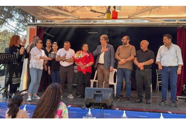 Anneler Günü bahar şenliğiyle kutlandı