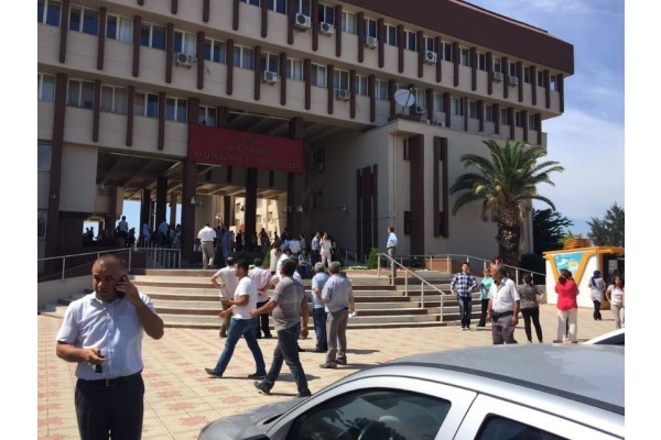 EGE’DE KORKUTAN DEPREM