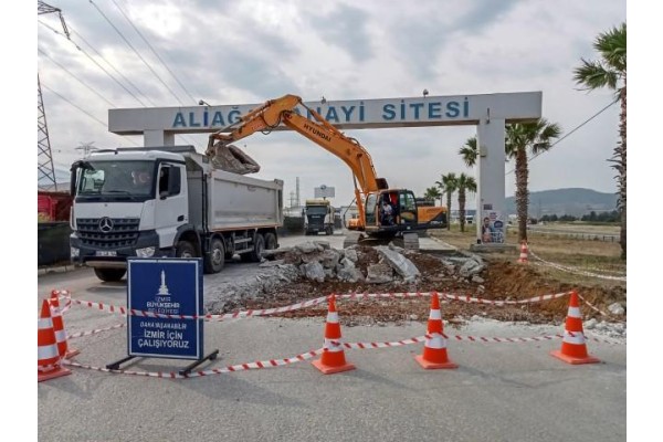 Sanayi sitesinin yolları yenileniyor