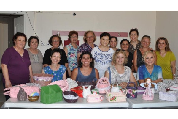 ‘KAĞITTAN SEPETLER’E ZELİHA SUNAL DESTEĞİ