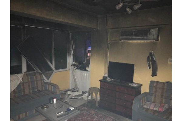 ÇANDARLI’DA EV YANGINI