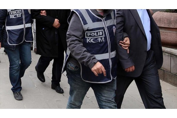 FETÖ’DEN İKİ TUTUKLAMA DAHA