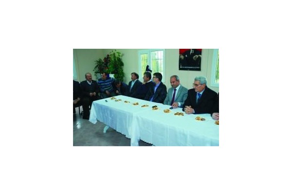 AK PARTİ ALİAĞA TEŞKİLATI  MUHTARLARI ZİYARET ETTİ