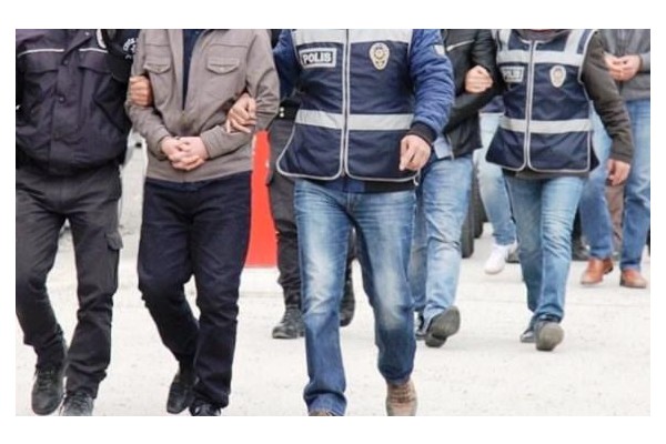 520 KAÇAKÇILIK OPERASYONUNDA 757 ŞÜPHELİ YAKALANDI