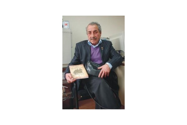 VATAN SEVGİSİNİ SATIRLARA DÖKTÜ