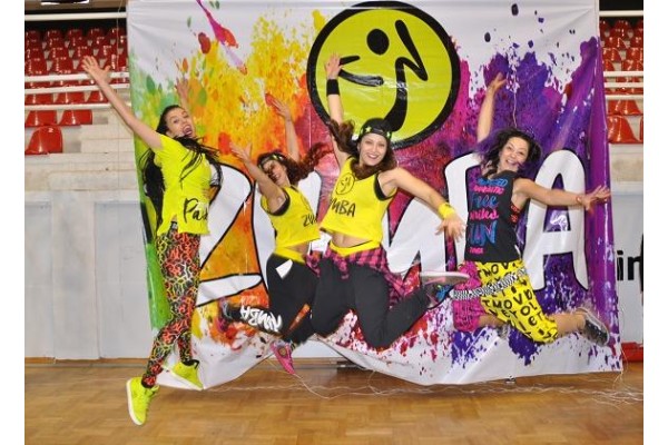 HASTALIĞA “ZUMBA” İLE MEYDAN OKUDULAR