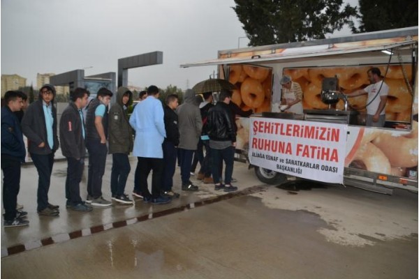 ESNAFTAN AFRİN ŞEHİTLERİ İÇİN LOKMA