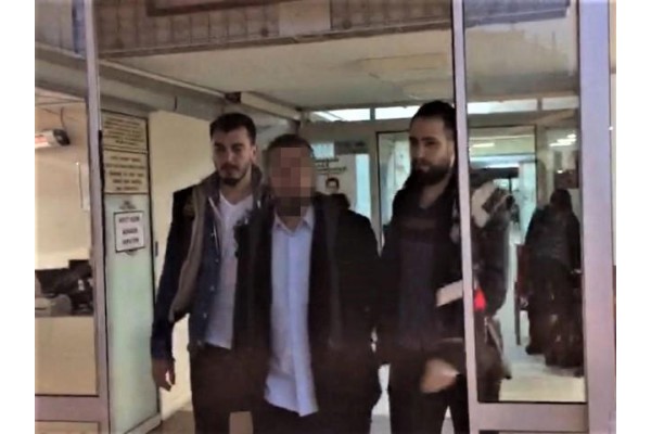 ALİAĞA’DA DEAŞ ŞÜPHELİLERİ YAKALANDI