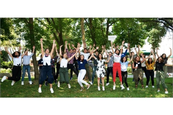 ÜNİVERSİTELİLER  İŞ HAYATINA HAZIRLANIYOR