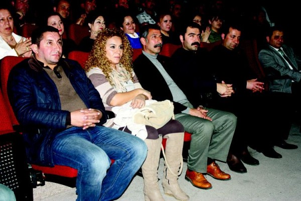 BELEDİYE İŞÇİLERİNİN ZAM SEVİNCİ