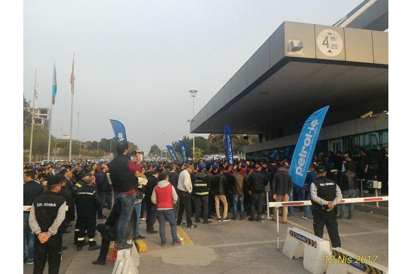 TÜPRAŞ İŞÇİSİNDEN DESTEK YÜRÜYÜŞÜ