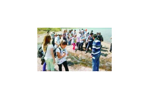 İzciler Kyme'ye yürüdü