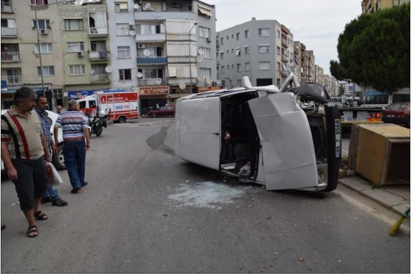 BETON ÇİÇEKLİĞE ÇARPTI, YAN YATTI