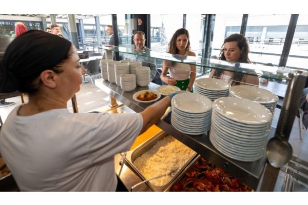 4 çeşit yemek 50 TL