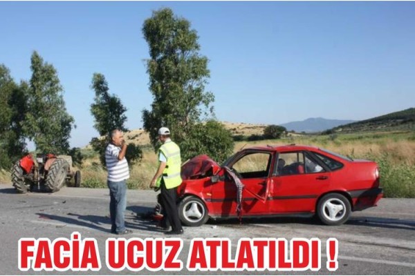 2 OTOMOBİL TRAKTÖRE ÇARPTI: 5 YARALI