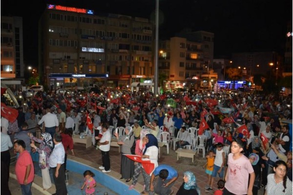 ALİAĞALILAR 15 TEMMUZ’DA DEMOKRASİ NÖBETİ TUTACAK