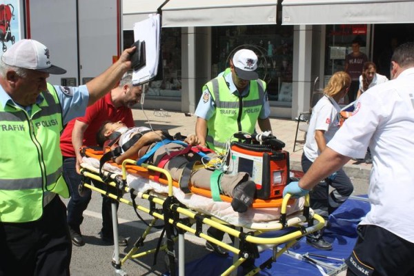 MOTOSİKLET KAZASI 1 CAN ALDI