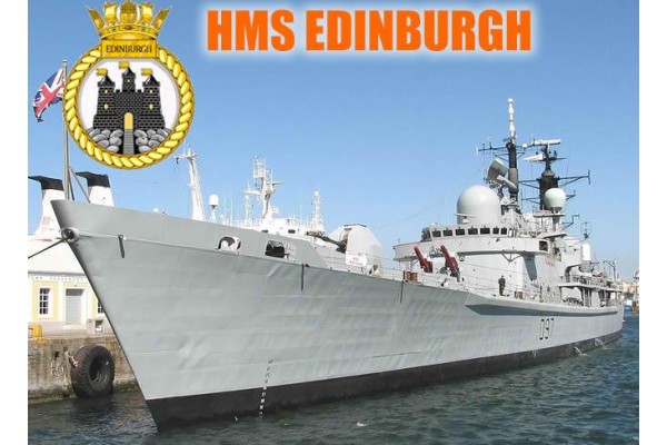 İNGİLİZ SAVAŞ GEMİLERİ ALİAĞA'DA