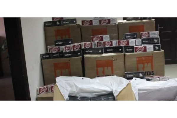 KAÇAK 15 BİN PAKET SİGARA ELE GEÇİRİLDİ