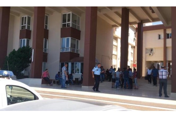 KAÇAK GÖÇMENLERE GECE OPERASYONU