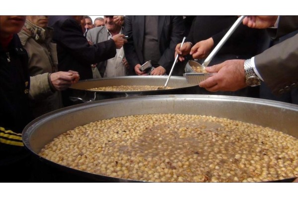 MHP’DEN HELVACI’DA AŞURE HAYRI