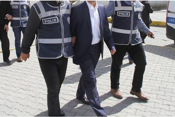 TÜPRAŞ'TA BİR İŞÇİ FETÖ’DEN GÖZALTINDA