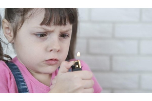 ÇOCUKLARA ÇAKMAK VE ÇAKMAK GAZI SATIŞI YASAKLANDI