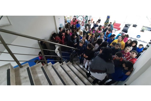 İYİ DERSLER’İN BURSLULUK SINAVINA BÜYÜK İLGİ