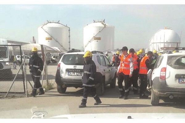 STAR RAFİNERİ’SiNDE HİNTLİLER İŞİ DURDURDU