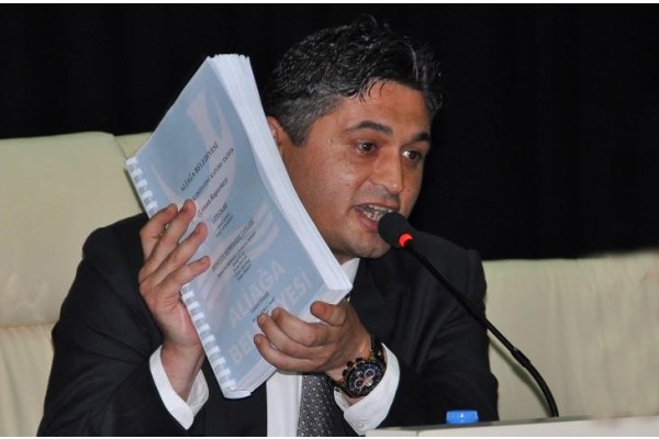 BELEDİYEDE GERGİN TOPLANTI