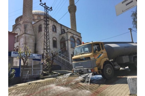 HİJYEN EKİPLERİ DEZENFEKTEYE DEVAM EDİYOR